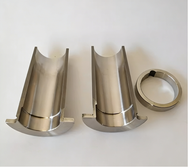 Three-segment Mold